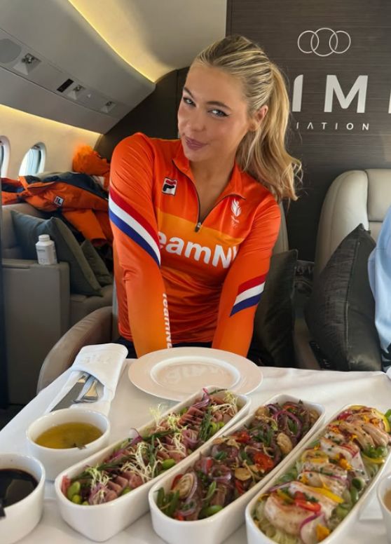 Jeeta Leerdam poleciała do Włoch prywatnym odrzutowcem