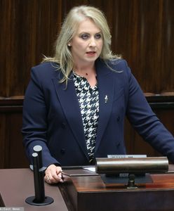 Sypnęła kasą. W ostatniej chwili, szczegóły owiane tajemnicą