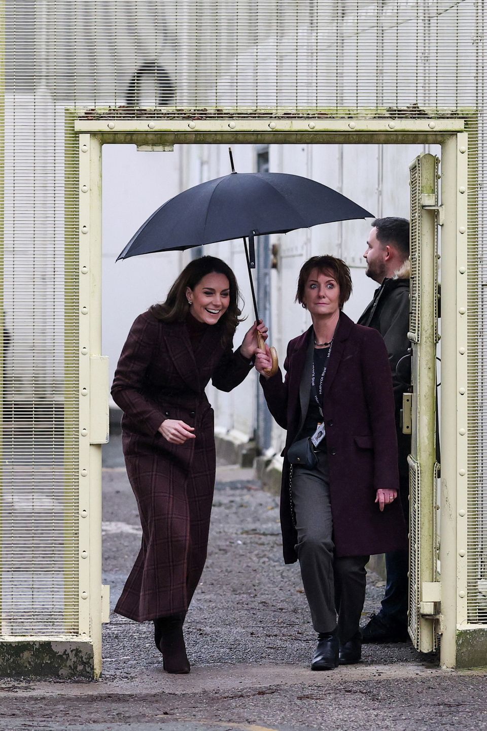 Elegancka Kate Middleton na spotkaniu w więzieniu 