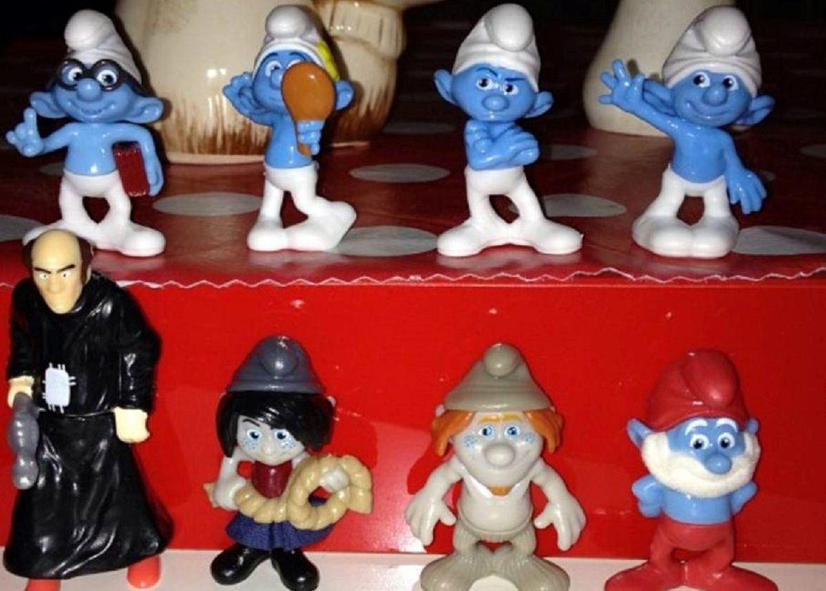 Kolekcja Smerfów z Kinder Niespodzianki (fot. pinaraydin1984)