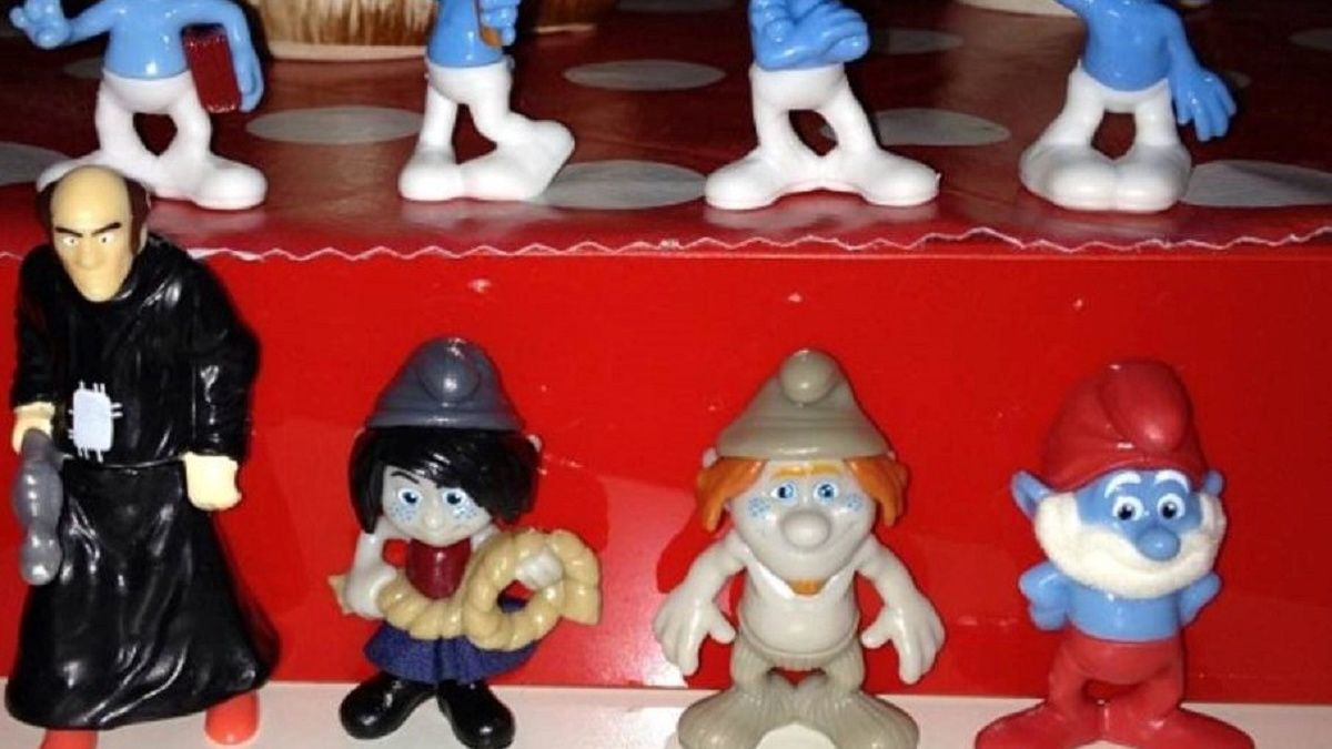 Kolekcja Smerfów z Kinder Niespodzianki (fot. pinaraydin1984)