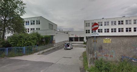 Okradli szkołę z cennego sprzętu dla niepełnosprawnych dzieci. Policja szuka sprawców