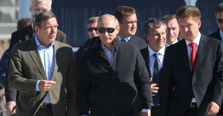 Przyjaźni się z Putinem, popiera Niemcy w nieprzekazywaniu rakiet Ukrainie