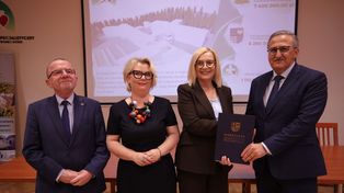 Kolejne miliony dla Wojewódzkiego Szpitala Specjalistycznego w Czerwonej Górze. Będzie duża rozbudowa placówki.