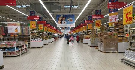 Rząd szykuje nowy podatek dla dużych sklepów. Zapłacimy więcej za zakupy?
