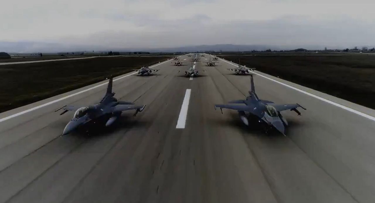 Turkey flexes air power with massive F-16 'elephant walk'