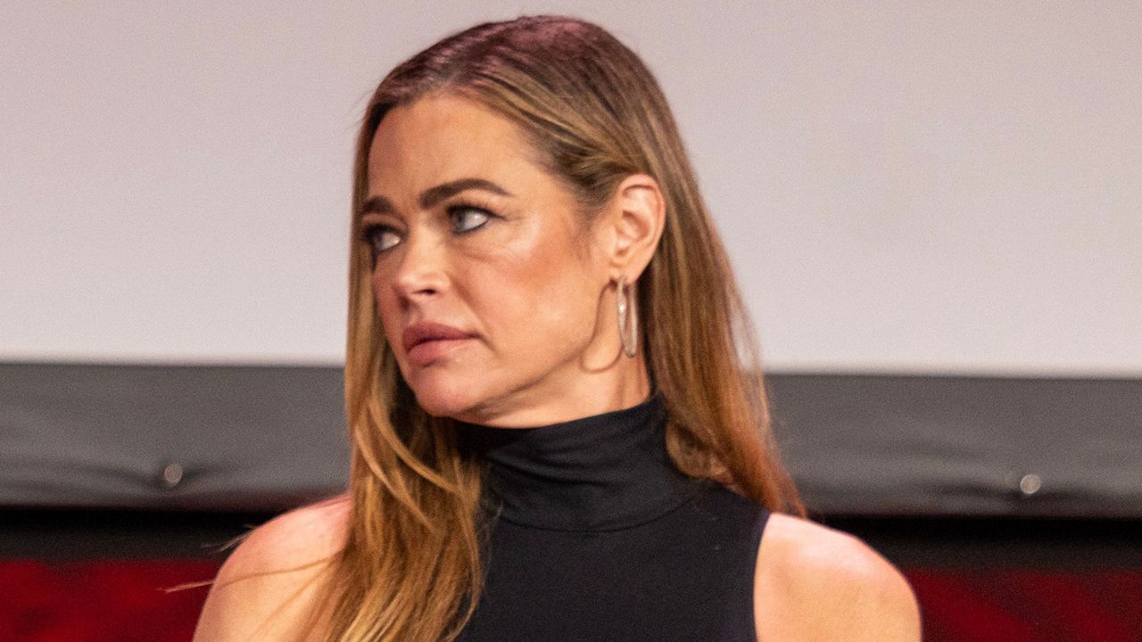 Denise Richards o wycieku nagich zdjęć: "Czułam wstyd". W sądzie opisała skutki