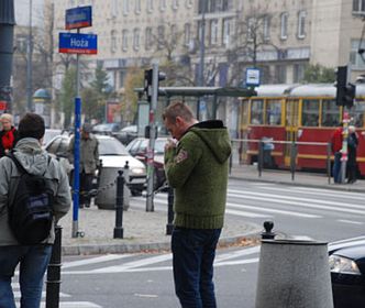 Małaszyński z papierosem