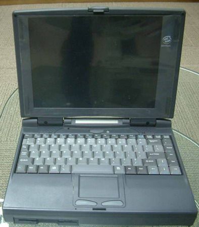 Pierwszy laptop i znowu sukces