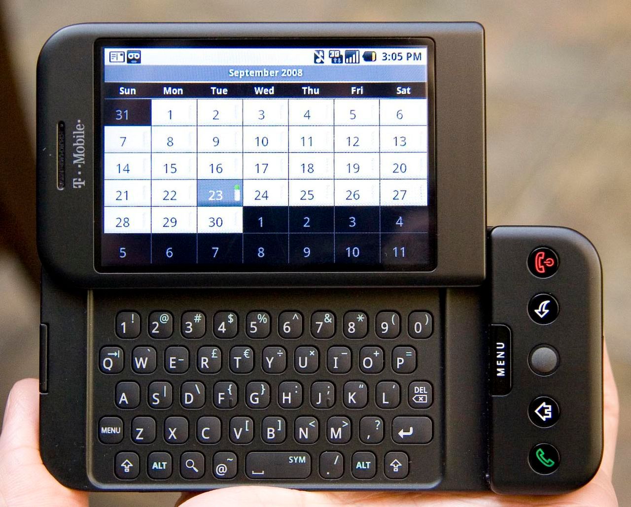 HTC Dream - pierwszy telefon z zielonym robocikiem