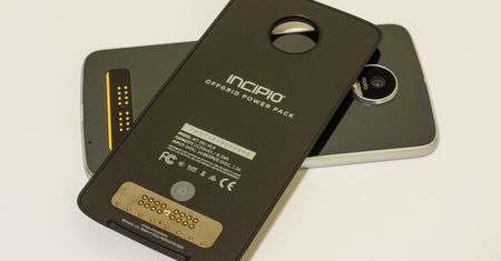 Lenovo Moto Z Play – test smartfonu, który zapowiada modułową przyszłość