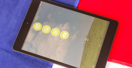 Test taniego i aluminiowego tabletu Op3n Dott z Tesco
