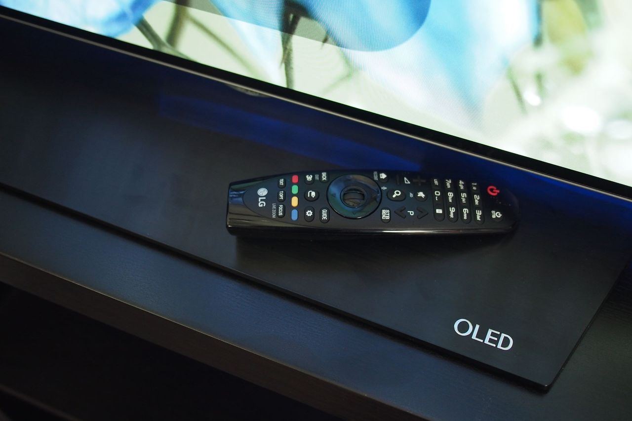 LG OLED 65B6J: telewizor za 22 000 złotych z ekranem najnowszej generacji!