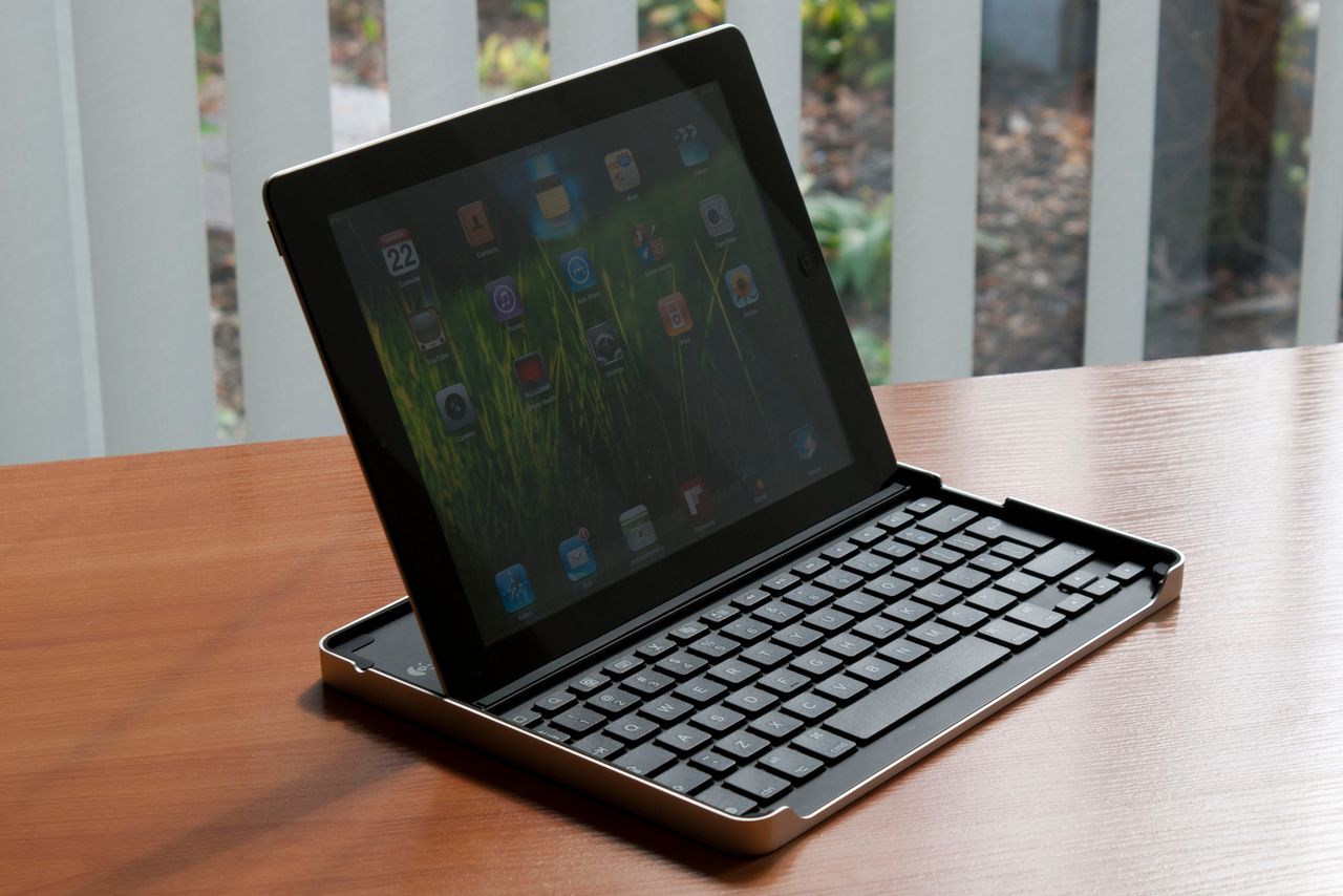 Logitech Keyboard Case for iPad 2 — do pracy i do ochrony