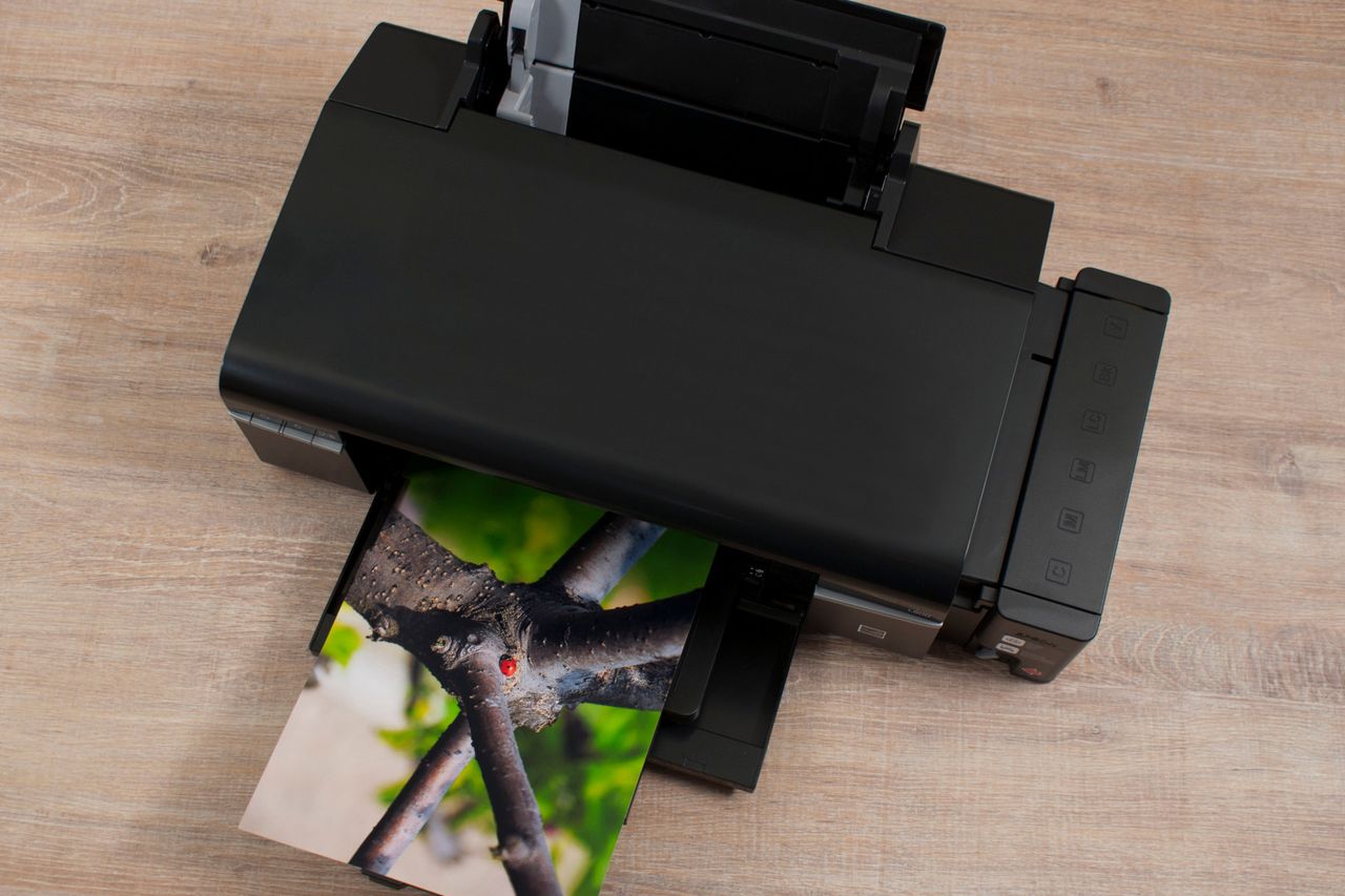 Epson L800 — drukarka foto z cysterną