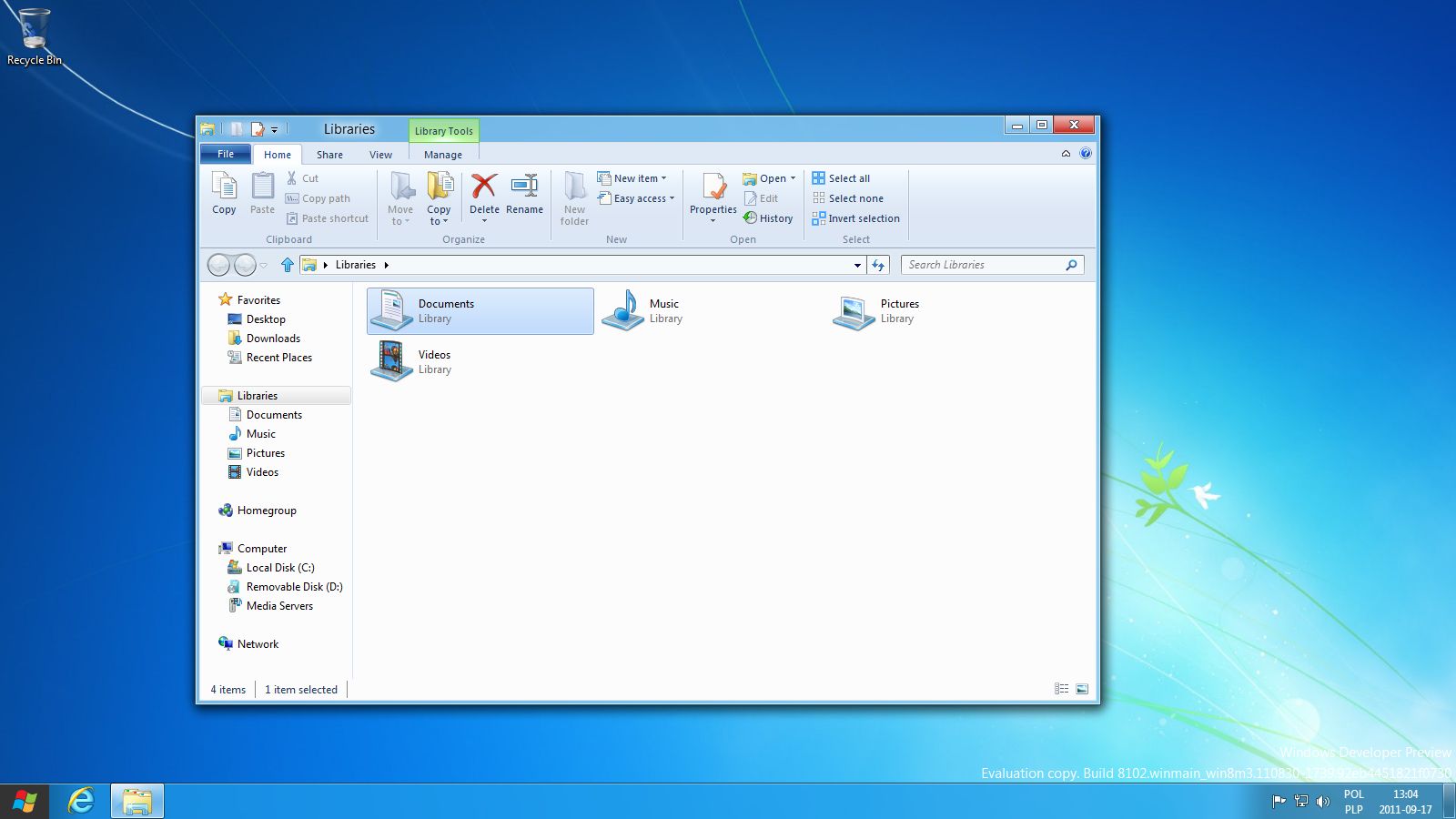Klasyczny pulpit z nowym Eksploratorem ze wstążką