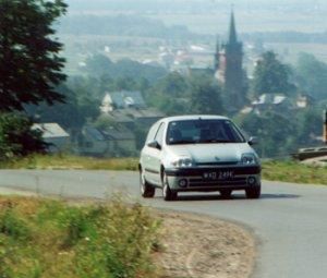 Renault Clio 1,6 16V: małe ale udane - październik 2000