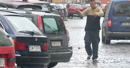 Przez stare parkomaty przepłacamy za postój