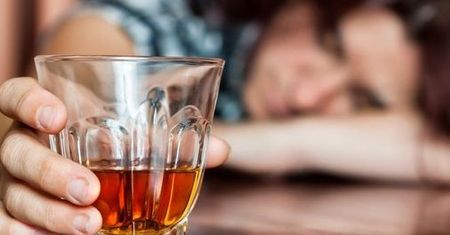 Coraz częściej sięgają w pracy po środki dopingujące
