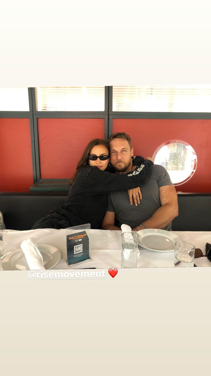 Irina Shayk i Jason Walsh w restauracji