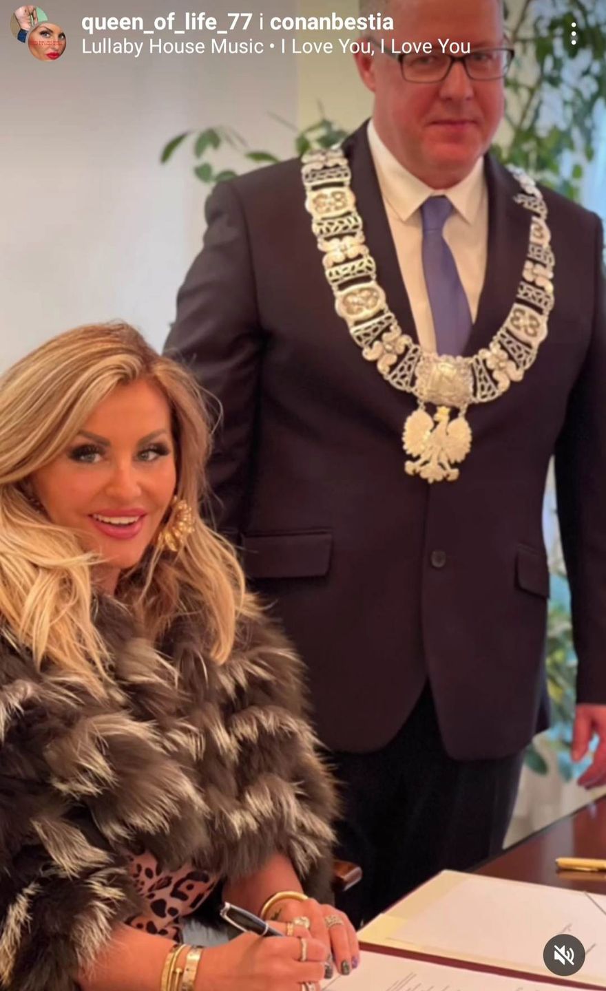Dagmara Kaźmierska i Conan na ślubie znajomych