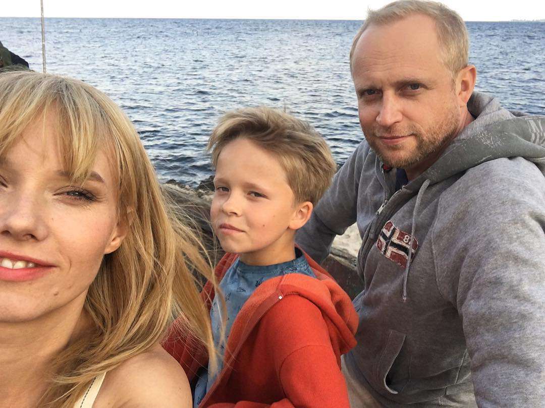 Roma Gąsiorowska i Piotr Adamczyk w filmie "Całe Szczęście"