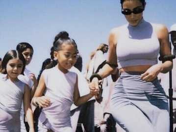 Kim Kardashian dumna z mszy Kanye Westa