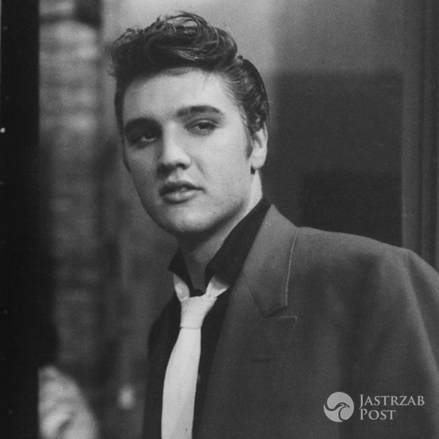 <h2>Elvis Presley</h2><strong>8 stycznia 1935 - 16 sierpnia 1977</strong>
Jedna z ważniejszych ikon popkultury XX wieku, znany powszechnie jako Elvis, często nazywany „Królem Rock and Rolla” lub po prostu „Królem”. Jego największe przeboje takie jak: "Love me tender", czy też "Jailhouse rock" wzruszają do dzisiaj ludzi na całym świecie.