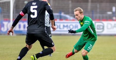 Warta Poznań kończyła mecz w 10., ale do domu wraca z 1 punktem