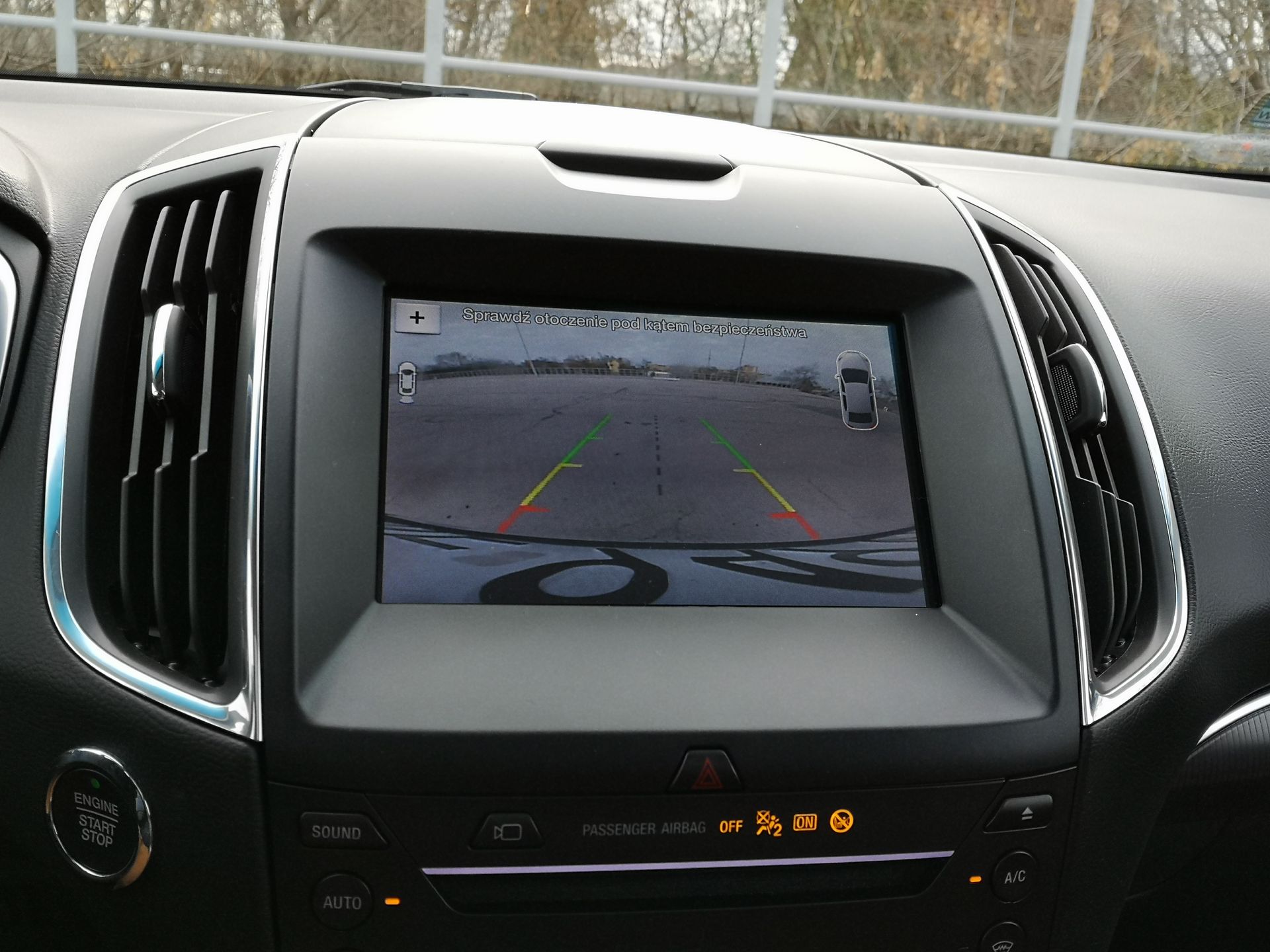 Ford Edge: audio B&O PLAY, wspomaganie parkowania i system Ford SYNC 3 9