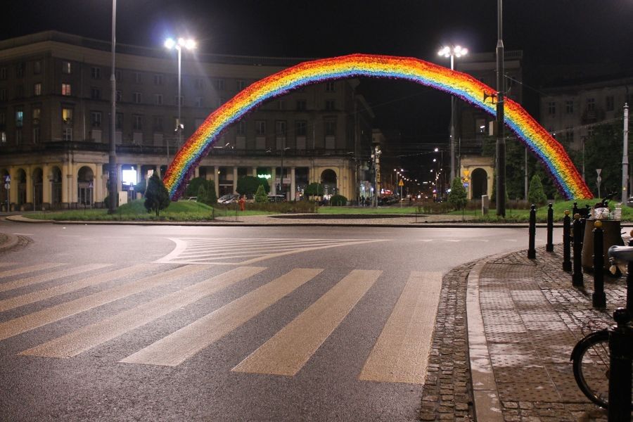 Strażnicy miejscy stracą pracę przez pożar tęczy