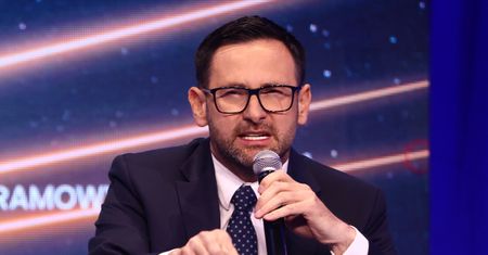 Chcą ściągnąć z Orlenu 15 mld zł. Obajtek zabrał głos. Ma kilka pytań do opozycji