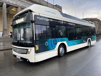 Pierwszy w Europie autobus Toyoty na wodór. Czy taka jest przyszłość transportu miejskiego?