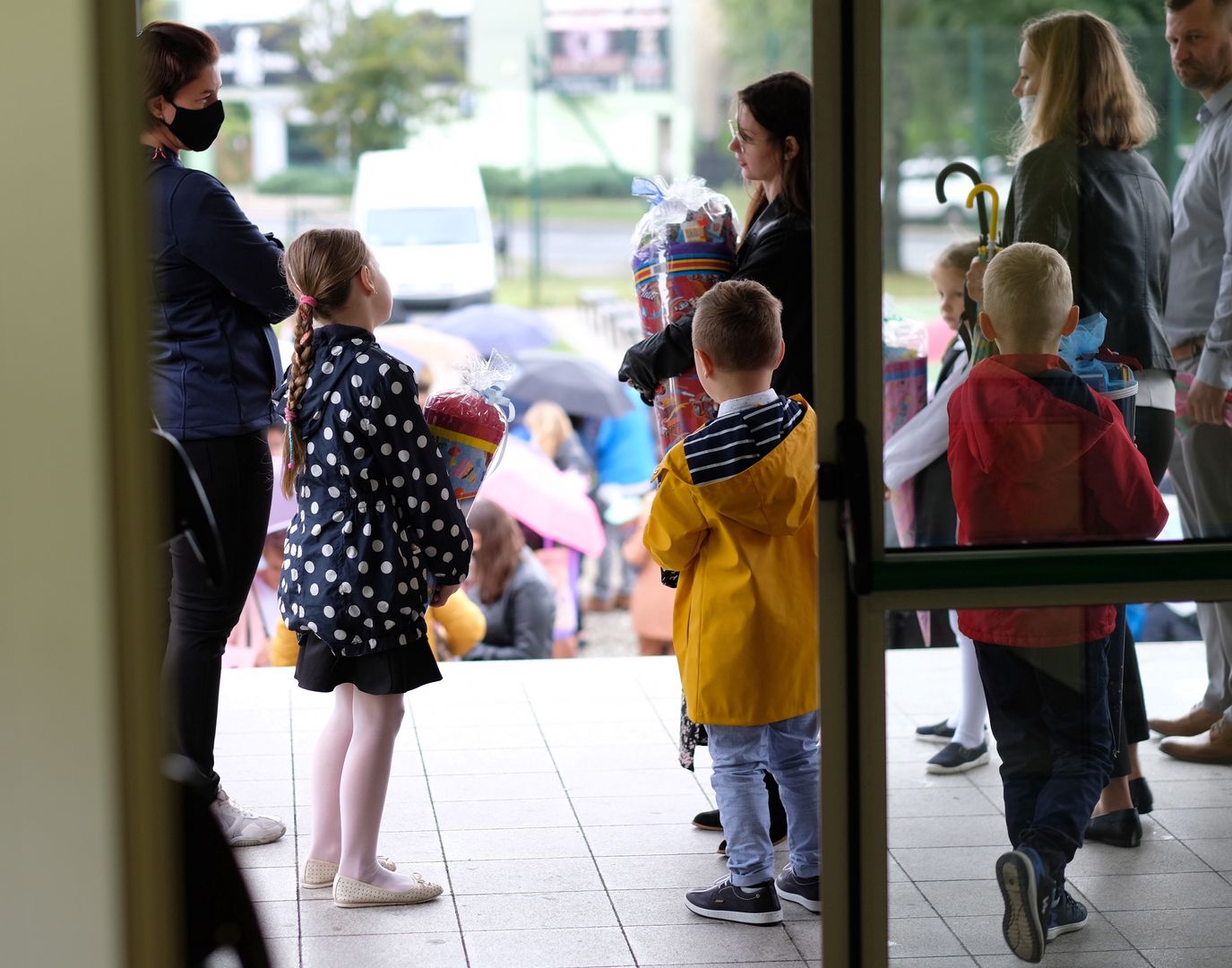 Absurdy w podstawówce. Dziwne zasady funkcjonowania szatni od 1 września