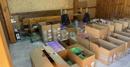 Nielegalny biznes na e-papierosach rozbity. Straty dla państwa mogły sięgnąć milionów