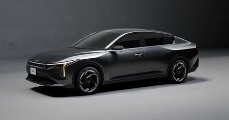 Nowa Kia K4 kusi oryginalnym wyglądem. Byłaby ciekawą alternatywą dla Octavii