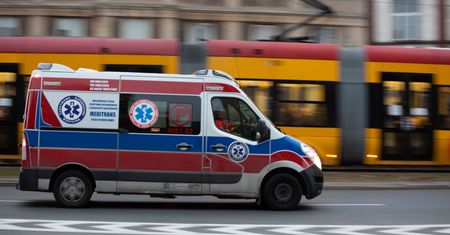 Warszawa. Białołęka. Kobieta i dziecko potrąceni przez ciężarówkę