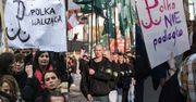 ONR donosi do prokuratury na Czarny Protest i znak "Polki Walczącej"!