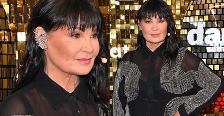 Iwona Pavlović zadała szyku na półfinale "Tańca z gwiazdami". Fikuśne wzorki i prześwity [ZDJĘCIA]