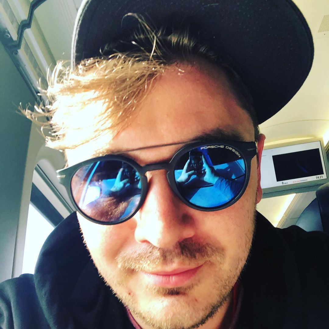 Daniel Martyniuk oprowadza fanów po ulicach Białegostoku