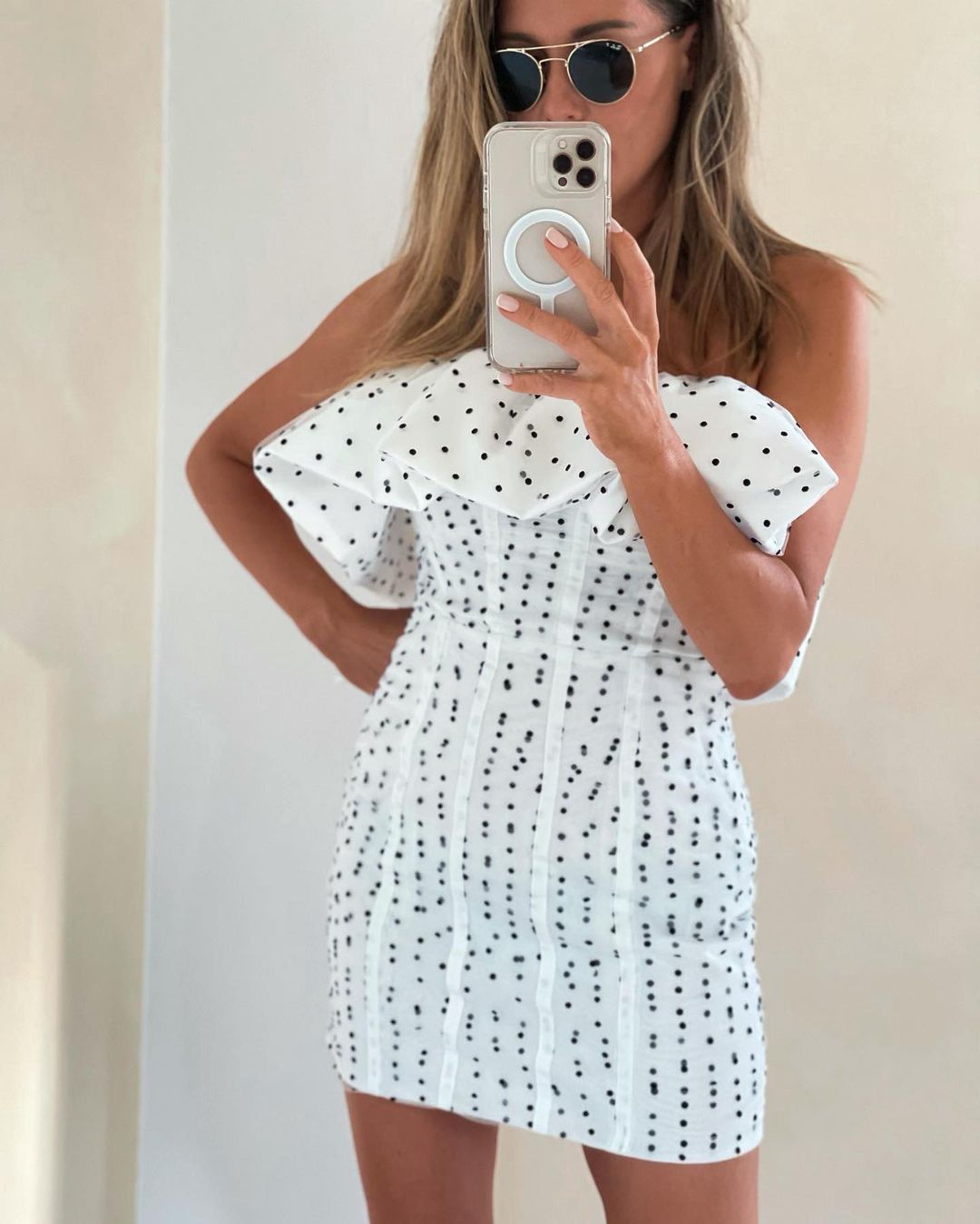 Małgorzata Rozenek prezentuje stylizację na randkę. Fani są sceptyczni 