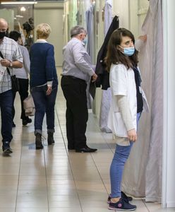 Zapisy na szczepienia przeciw COVID-19 krok po kroku. Sprawdź, kiedy twoja kolej [HARMONOGRAM]