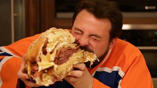 WTF dnia: Kevin Smith i kanapka, która ma 21 000 kalorii [wideo] 1