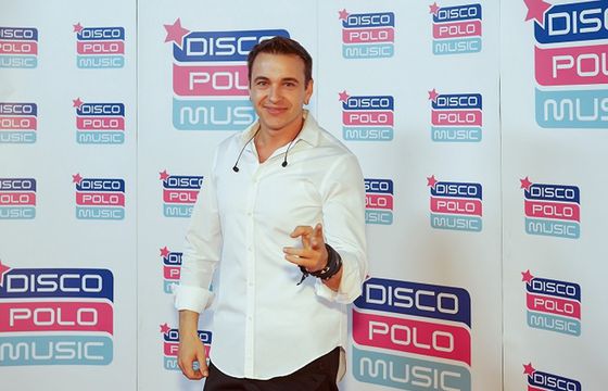 Polsat i TVN liderami, „Fakty” i Festiwal weselnych przebojów ratingowymi hitami