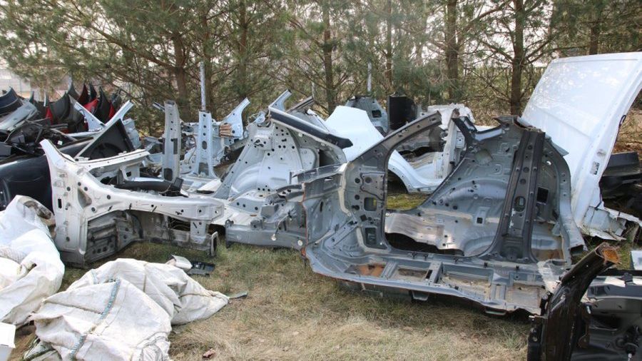 "Lewy warsztat" w lesie