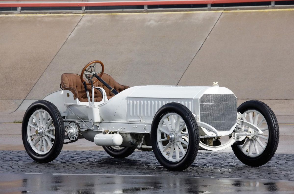 1906 Mercedes 120 (fot. files.conceptcarz.com)