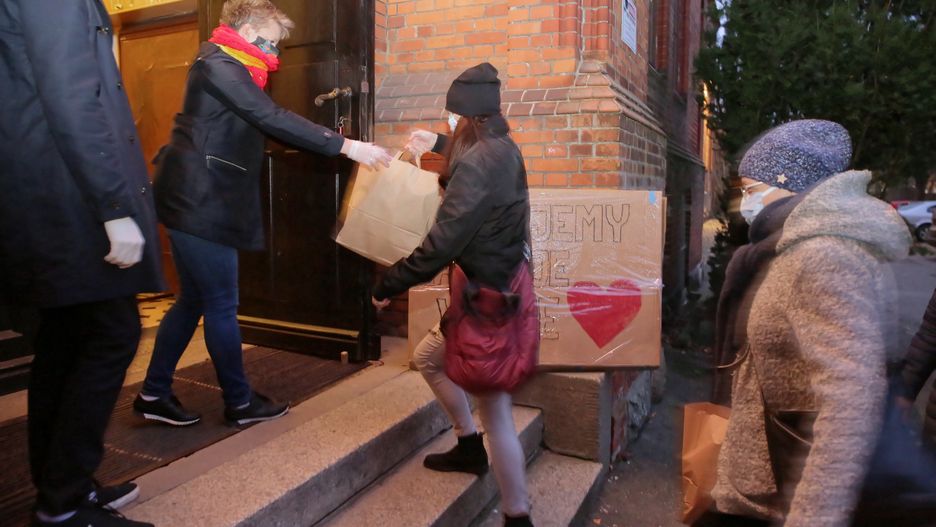 Koronawirus. Widzialna Ręka powraca. Wrocławianie znów mobilizują się w czasie pandemii