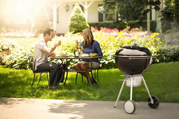 Grill w ogrodzie 