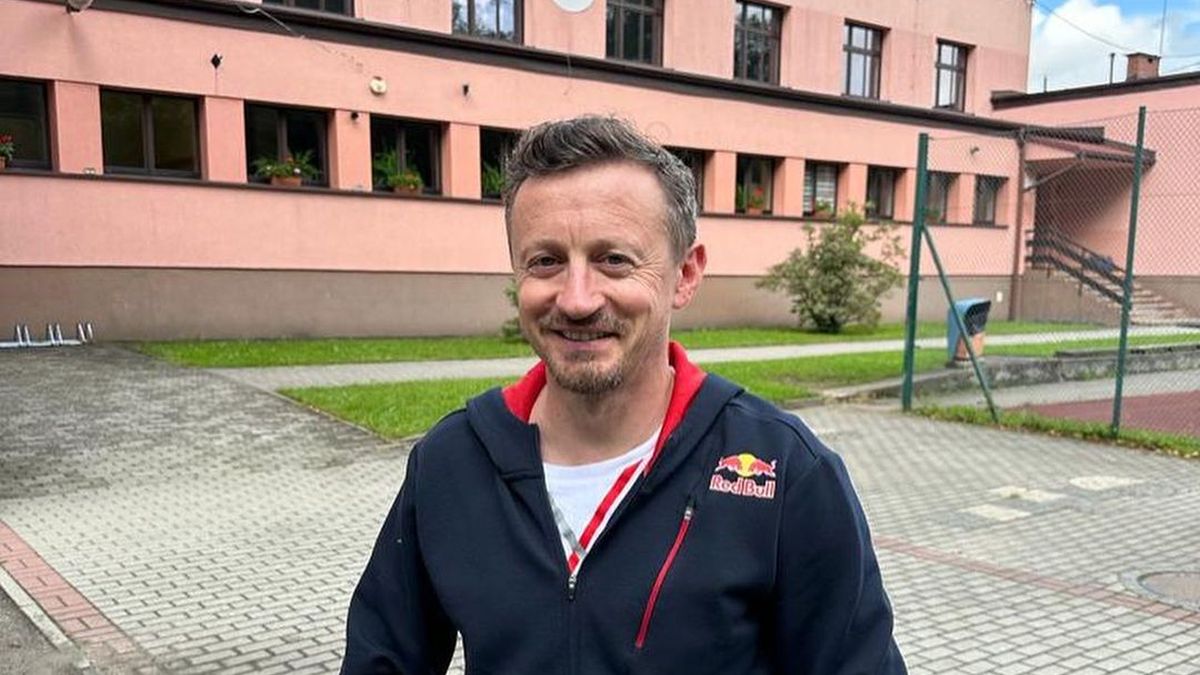 Na zdjęciu Adam Małysz.