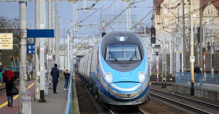 Pendolino na nowej trasie. Czas podróży skrócił się z 7 do 4 godzin